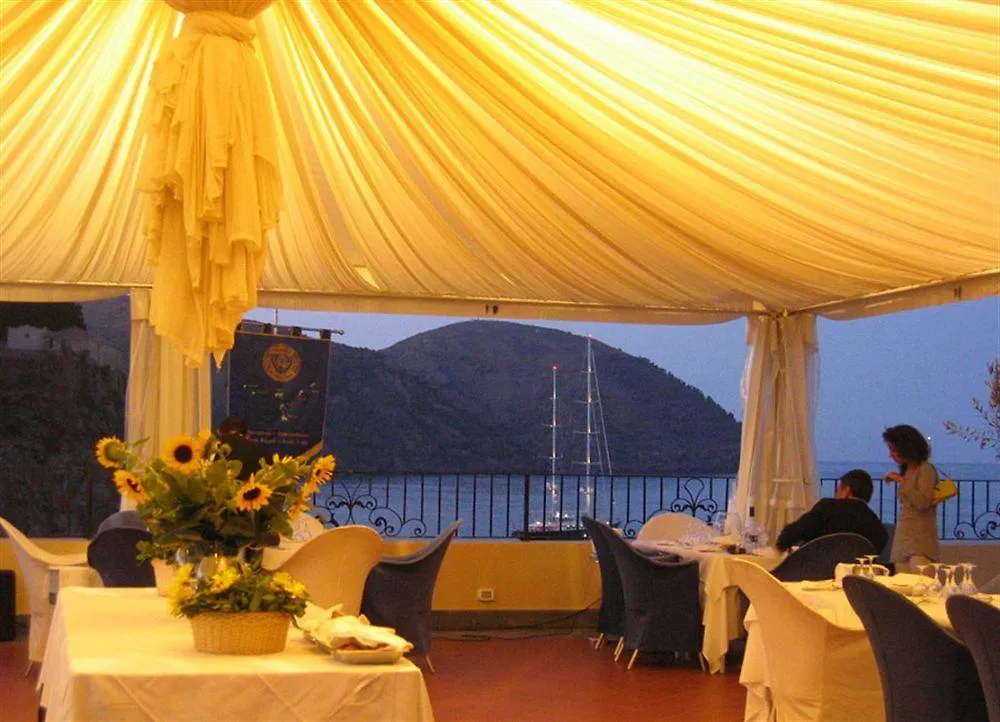 Hotel Villa Meligunis Città di Lipari 4*,  Italia
